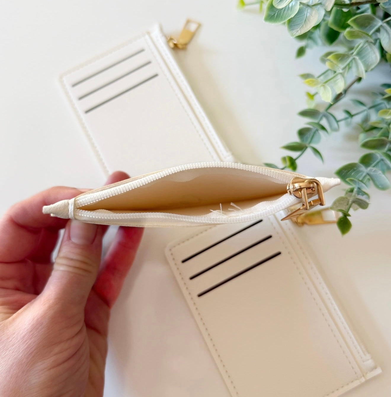 Personalized minimalist wallet with gift bag & tag.