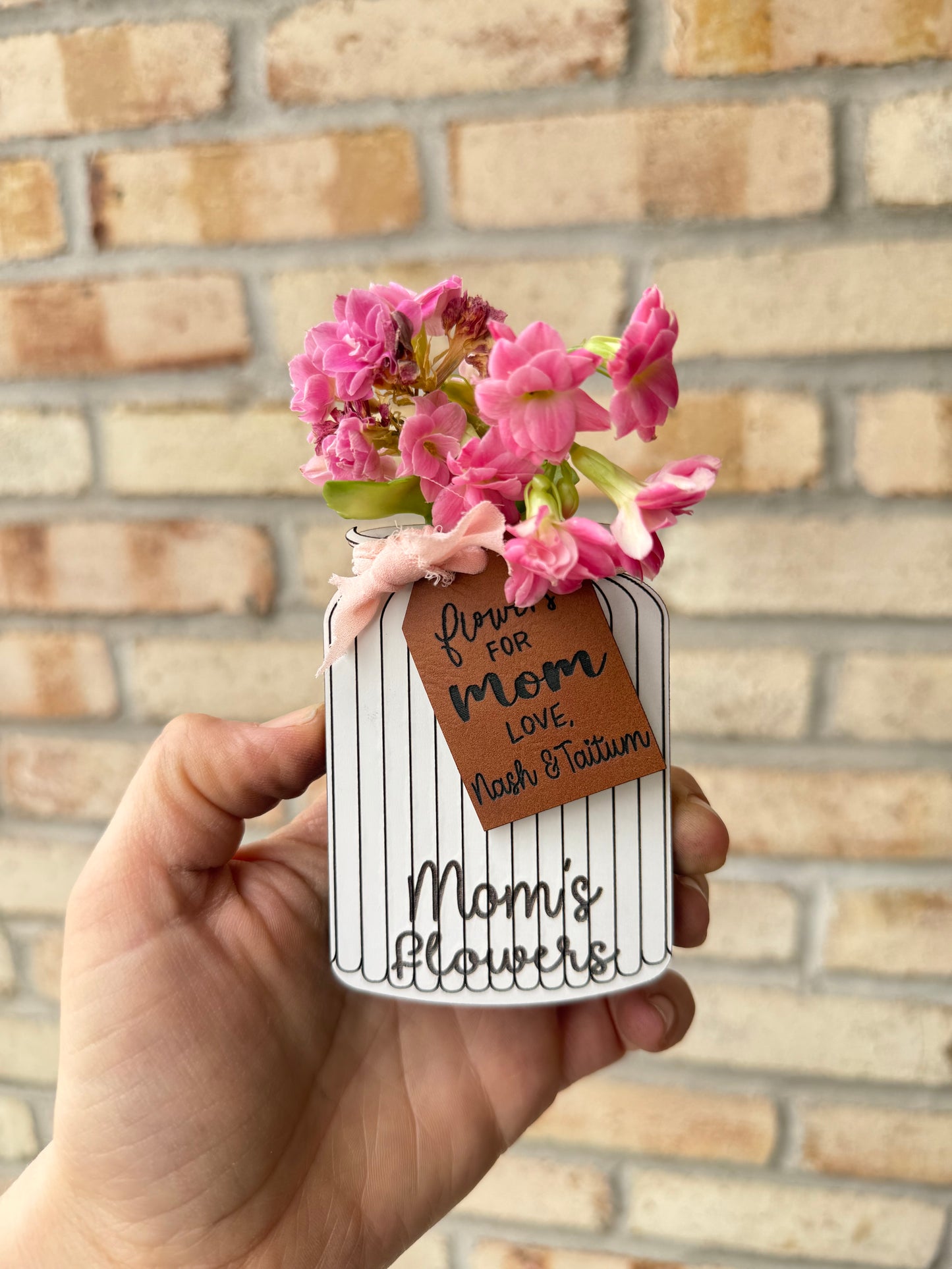Personalized Flower Magnet Holder