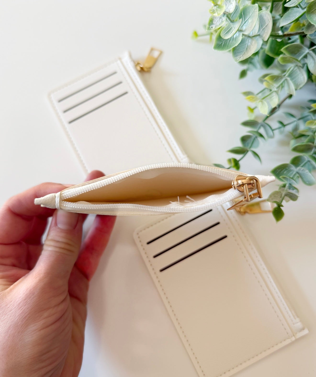 Minimalist faux leather Card/coin holder