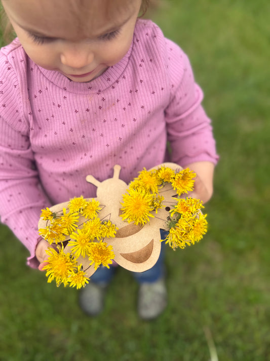 Bee flower scavenger hunt board