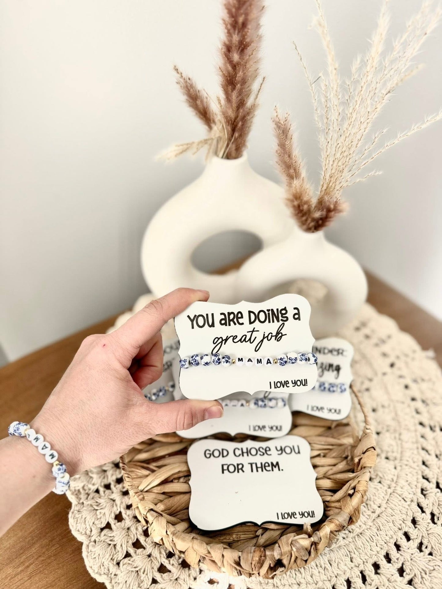 MAMA bracelet + encouragement sign
