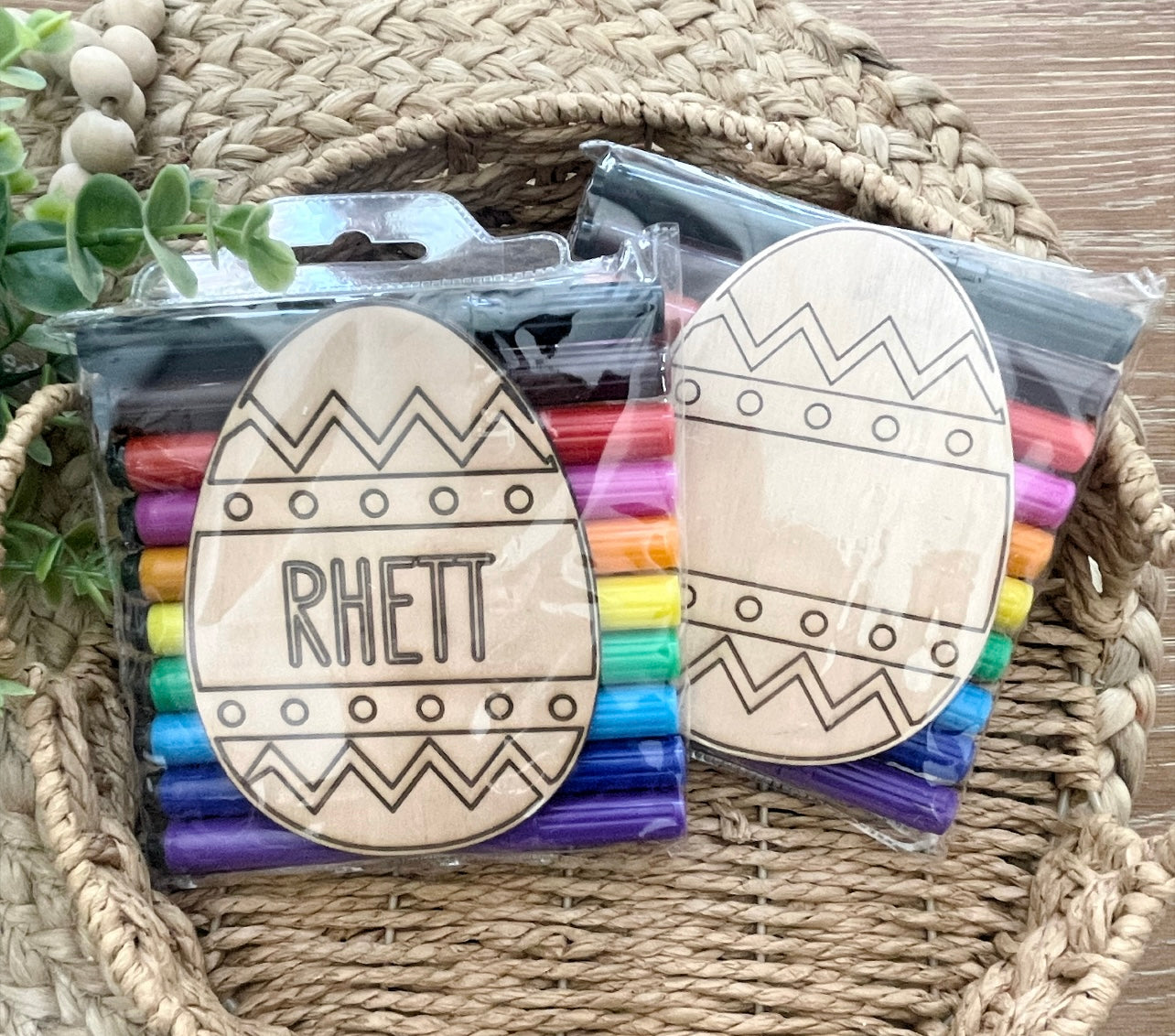 Personalized egg coloring kit